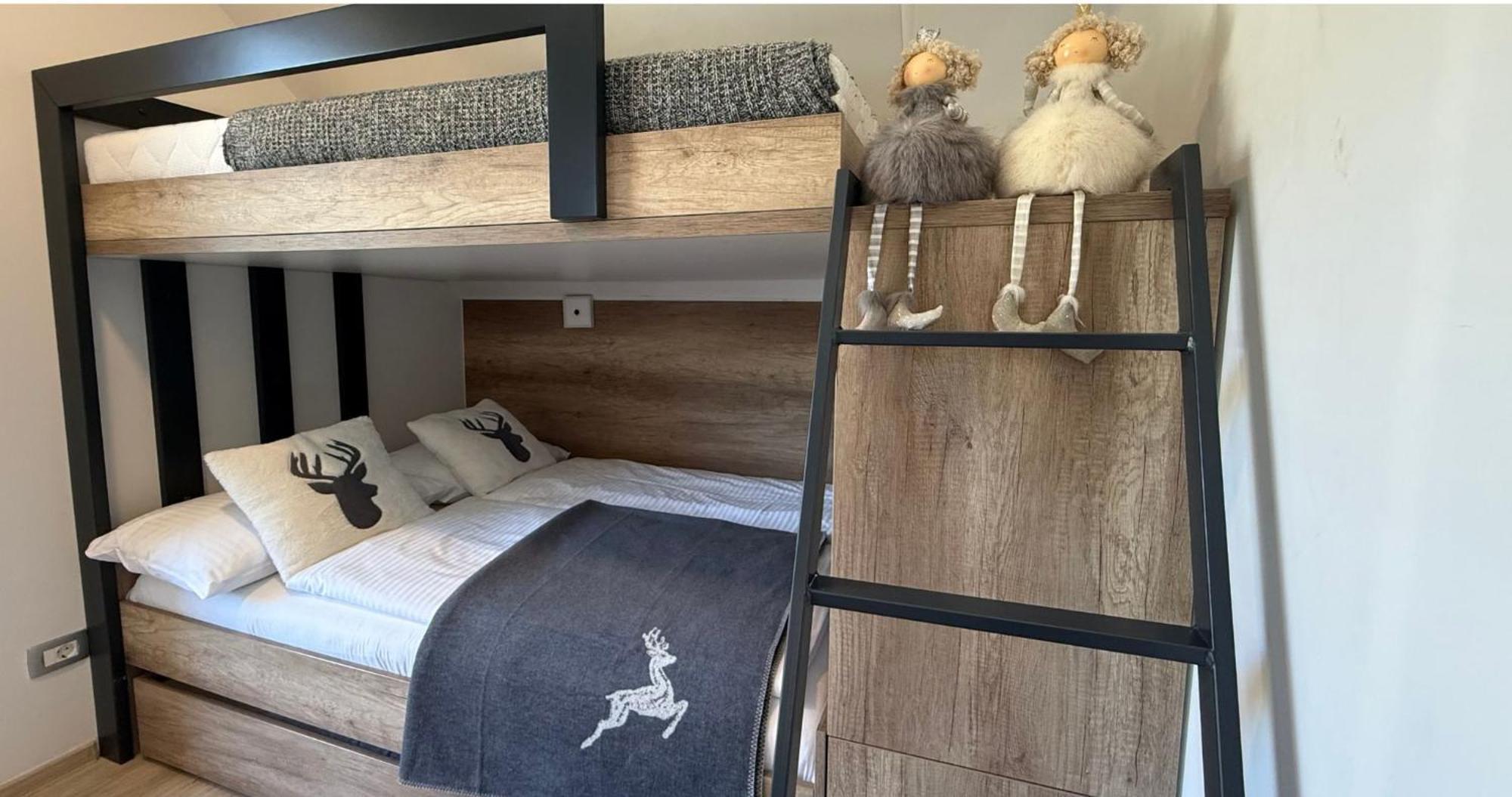 Apartma Mojca - Apartmaji Lena