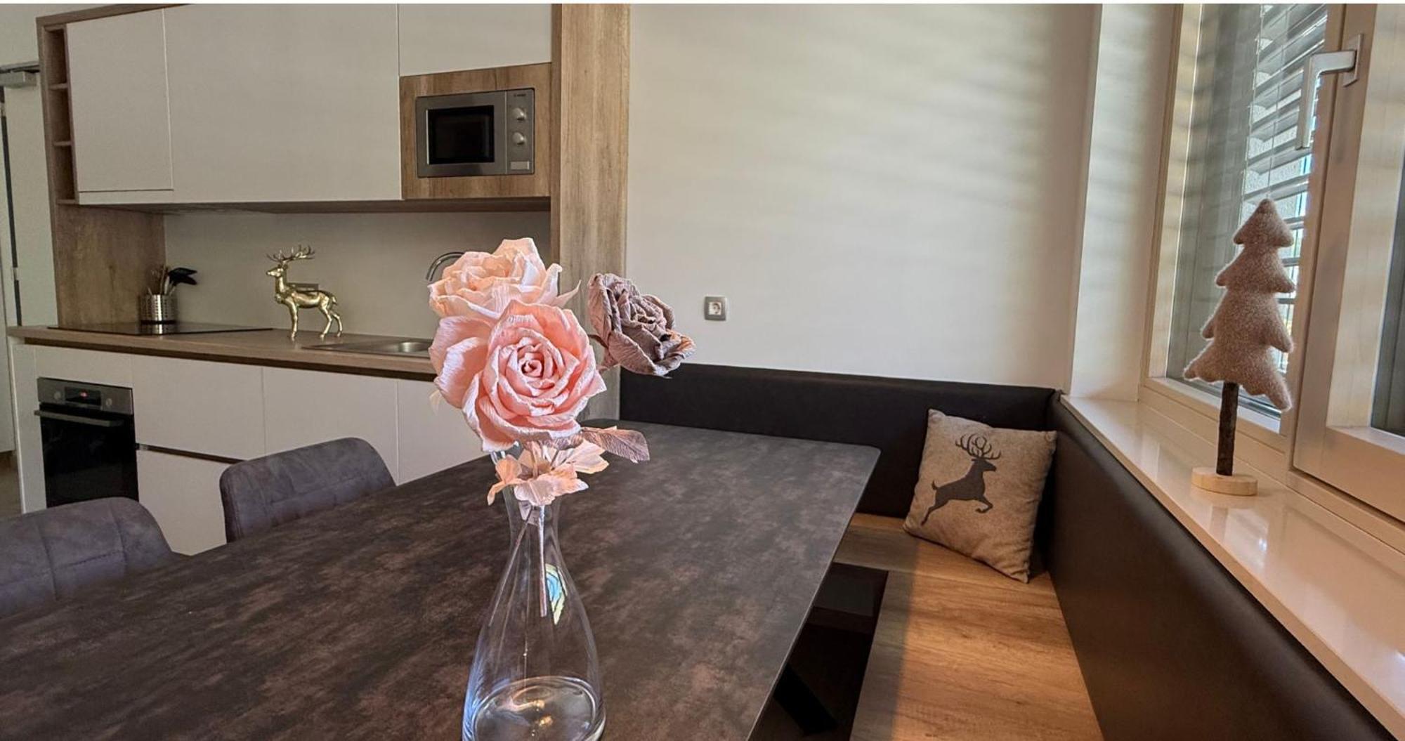 Apartma Mojca - Apartmaji Lena